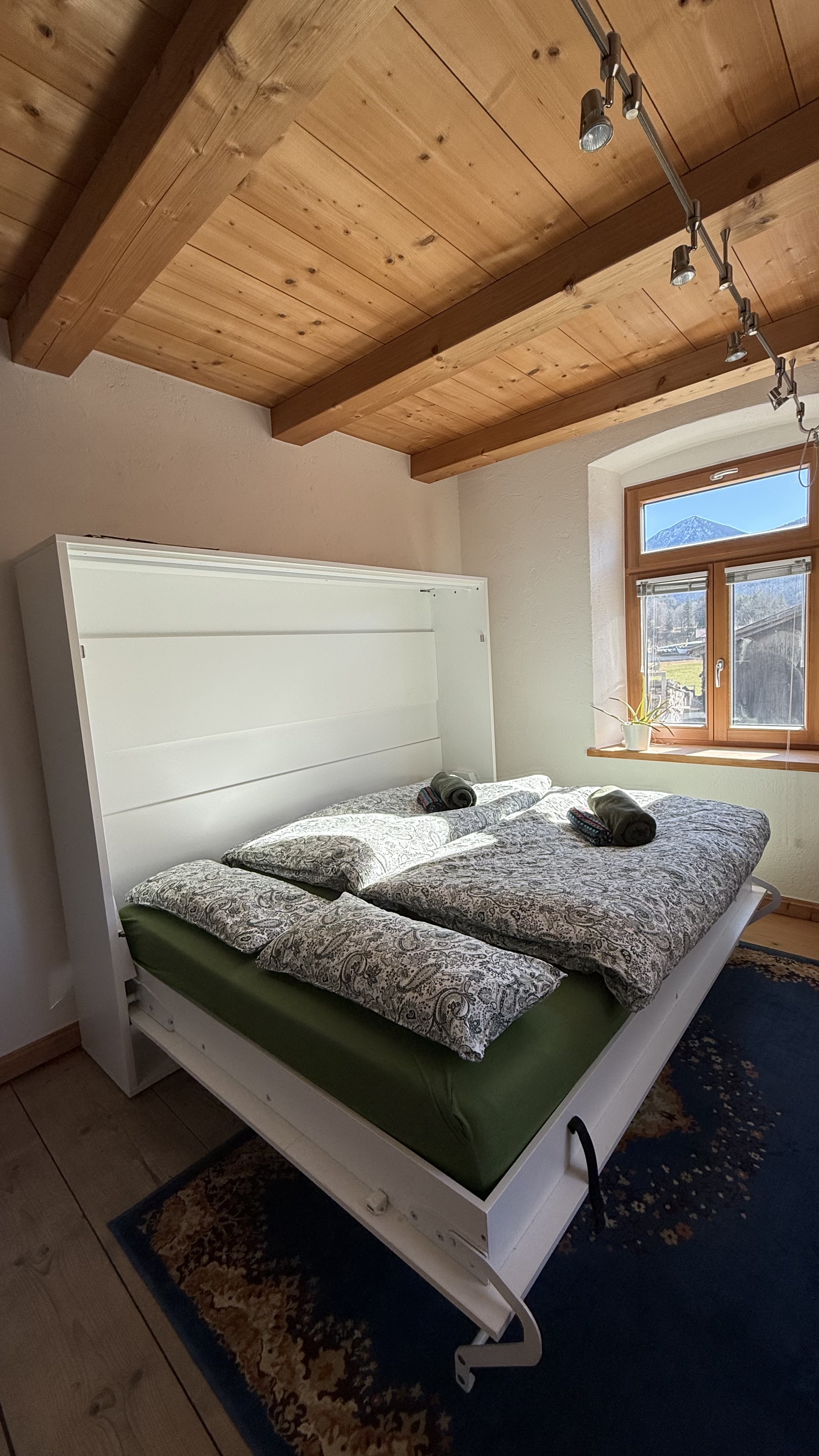 Wohnzimmer — Sofa & TV